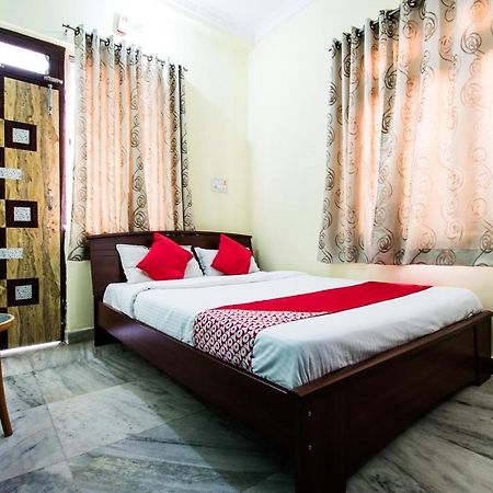 Oyo 24087 Viraj Hotel Danapur Eksteriør bilde