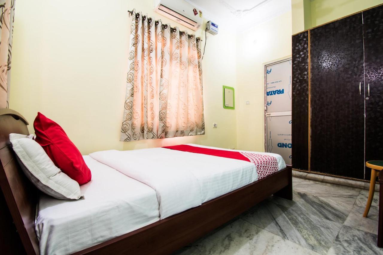 Oyo 24087 Viraj Hotel Danapur Eksteriør bilde