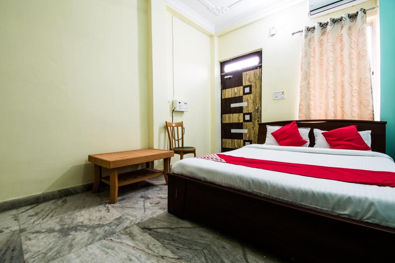 Oyo 24087 Viraj Hotel Danapur Eksteriør bilde
